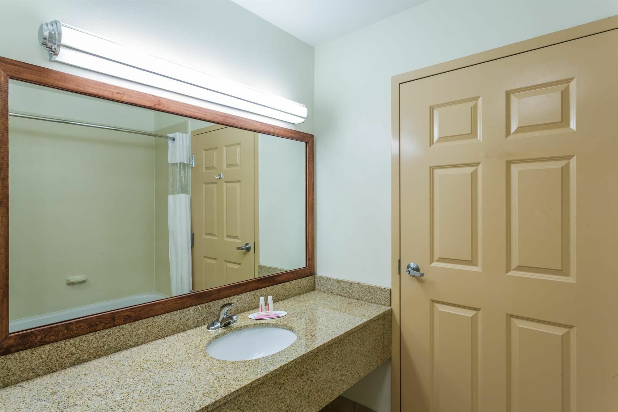 Red Roof Inn هوما المظهر الخارجي الصورة